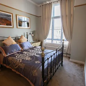1 Bedroom Apartment Apartment